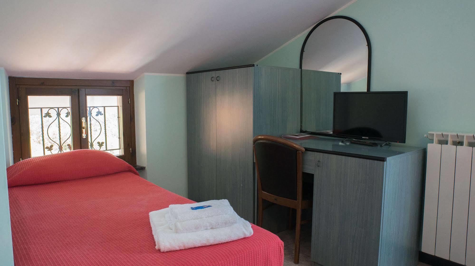 פיניונה Antiche Terre Hotel & Relax מראה חיצוני תמונה